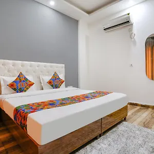 Fabhotel Sky Rise Gurgaon